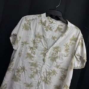 Piyama White Palm Tree Buttoned Top size Large